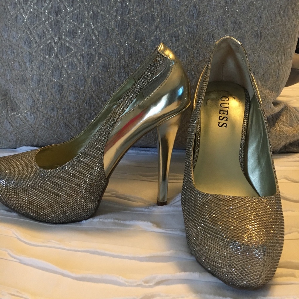 Guess Heels 👠👠👠